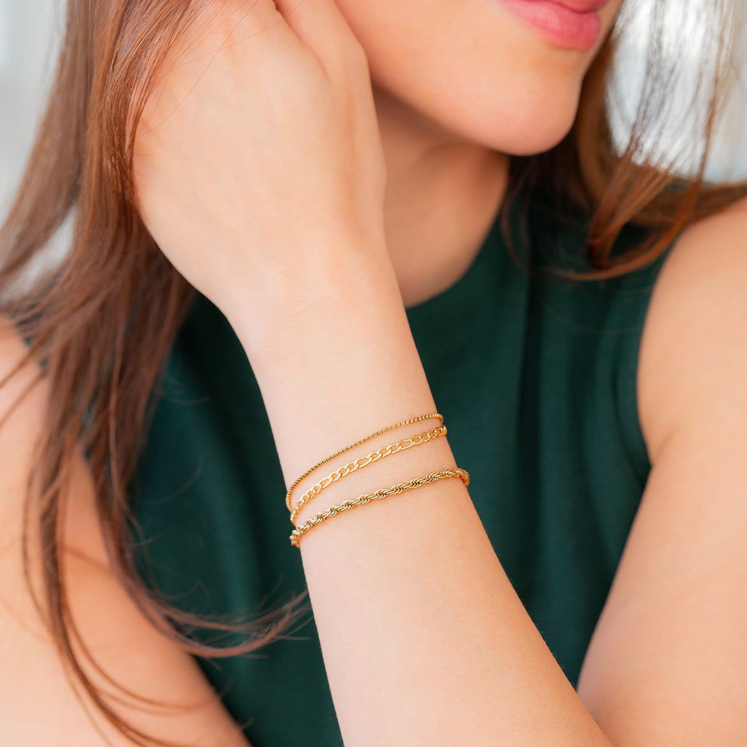 Essential Figaro Chain Bracelet